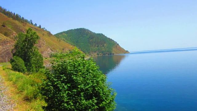 Вид_из_окна_поезда_озеро_Байкал_Ангасолка_Шаражалгай,_Кругобайкалка