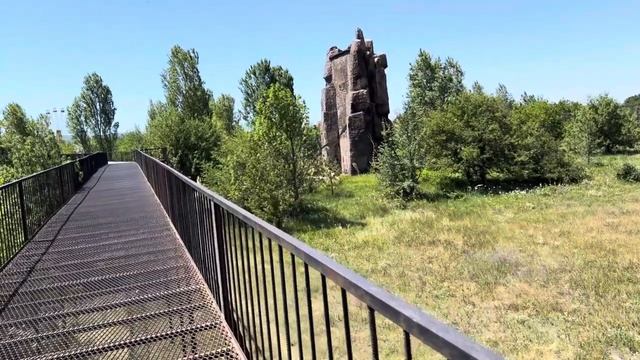Мы с Алиной в первый раз смогли придти на место, где ЛЕВ АТАКОВАЛ Олега Зубкова и нашу маму!