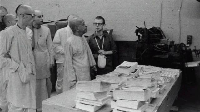 Утренняя прогулка Шрилы Прабхупады 22.06.1975, Лос-Анжелес. Учёные и философы интересуются СК.