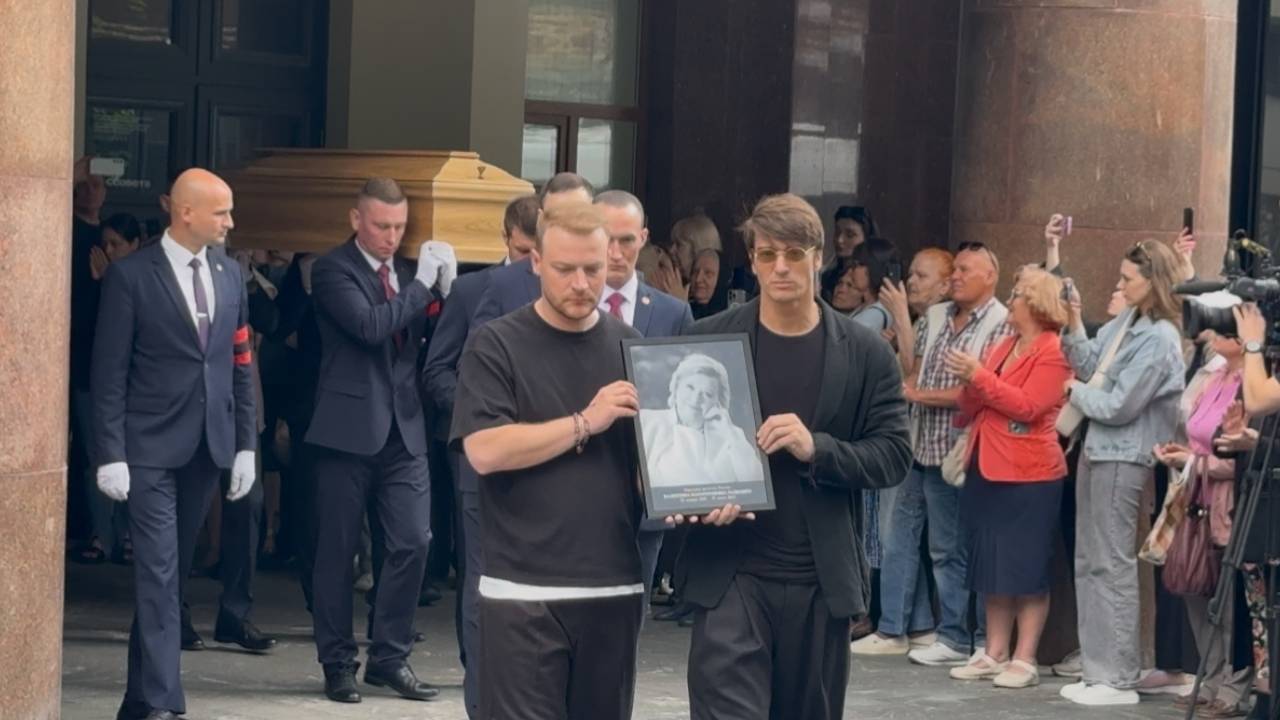 В ТЕАТРЕ МОССОВЕТ простились с Легендарной актрисой кино Валентиной Талызиной🙏24 июня 2025. МОСКВА