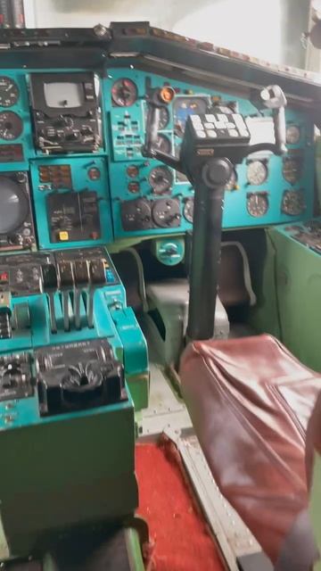 В КАБИНЕ ЛЕГЕНДАРНОГО ТУ-144