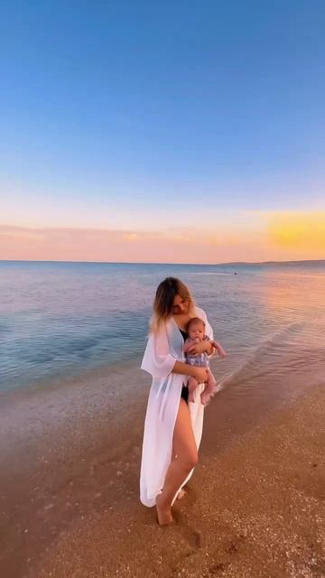На море с новорожденным #роды #baby #материнство #love #семья #море #новорожденный #тренды #love
