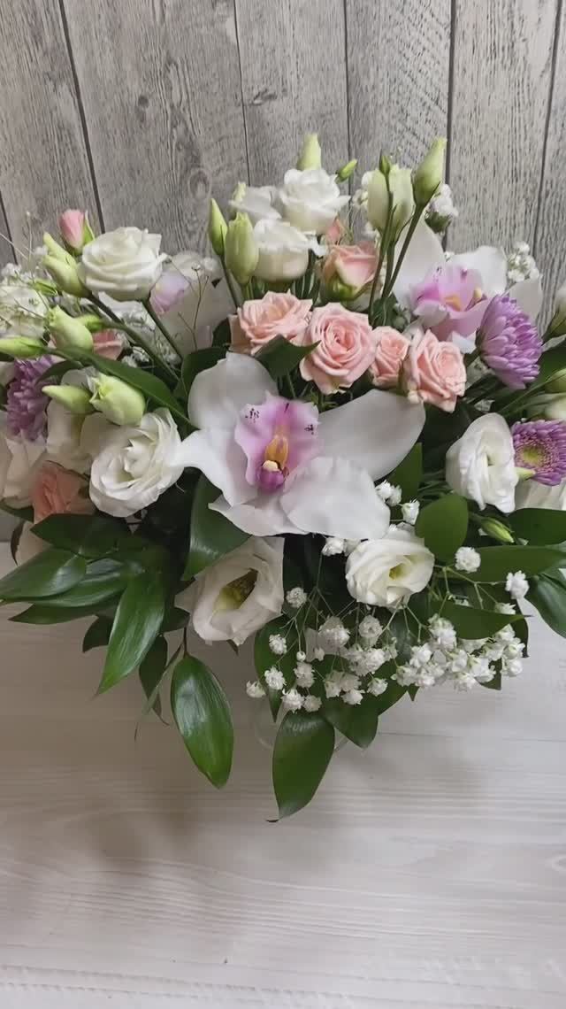 Композиции из живых цветов на свадьбу