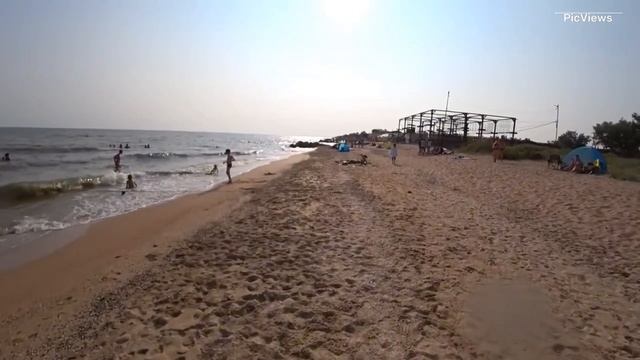Голубицкая Центральный пляж сегодня 24 июня 2025. Азовское море и погода в Голубицкой сейчас