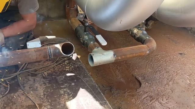 Сварка и монтаж водовыпуска в шахте опуска.