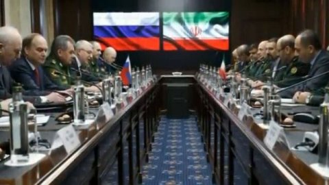 На Западе считают, что втягивание США в войну с Ираном выгодно России