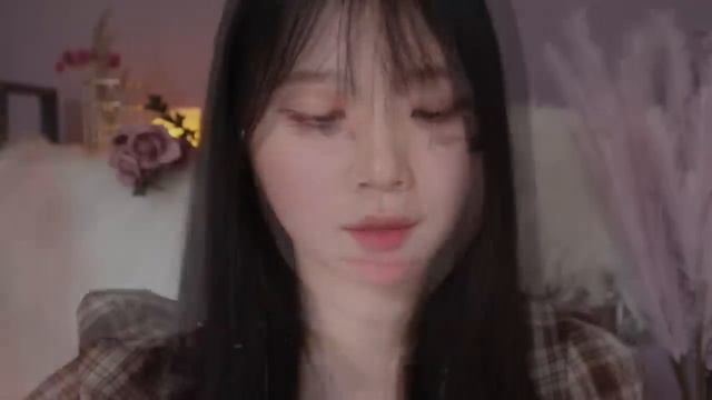 [ASMR]nara. Ролевая игра - уход за лицом и макияж, без слов, косметические принадлежности.