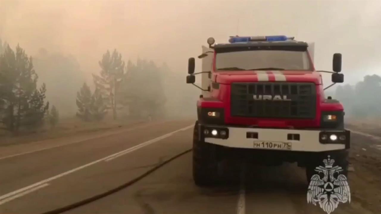 В Забайкалье пожары перерезали автотрассы и железные дороги