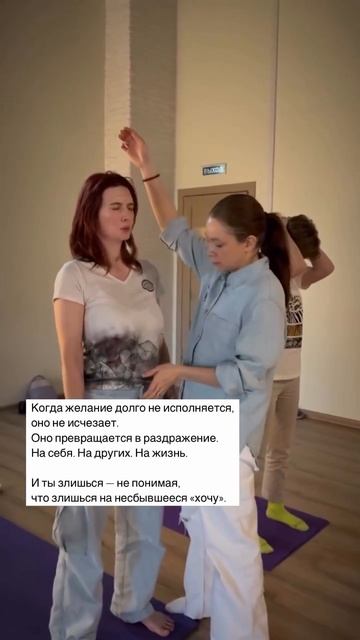 В телесной терапии
мы не просто говорим о чувствах.
⠀
Мы встречаемся с ними телом. 👇