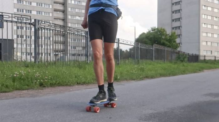Еду на пенниборде