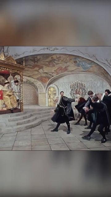 Сдвинь брови, брови сдвинь, тебе говорят...