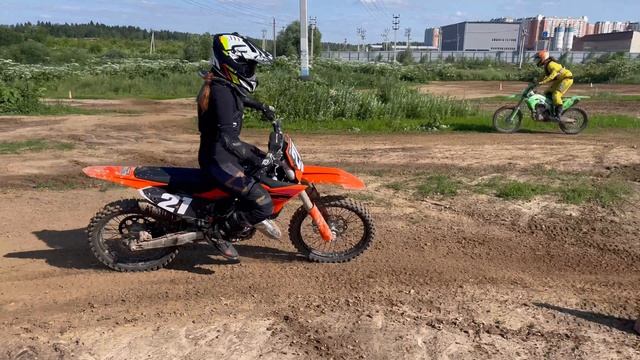 Школа мотокросса ZRT Тренировка поворотов