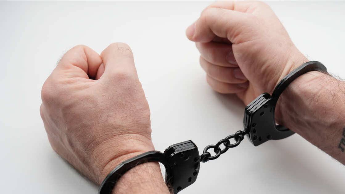 Двое жителей Крыма задержаны за попытку теракта на железной дороге