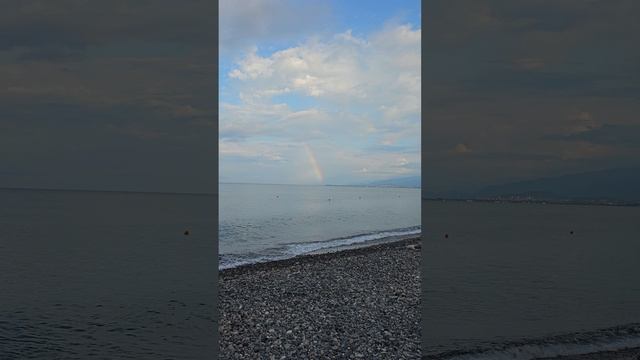 Пляж посёлка Агудзера в Абхазии