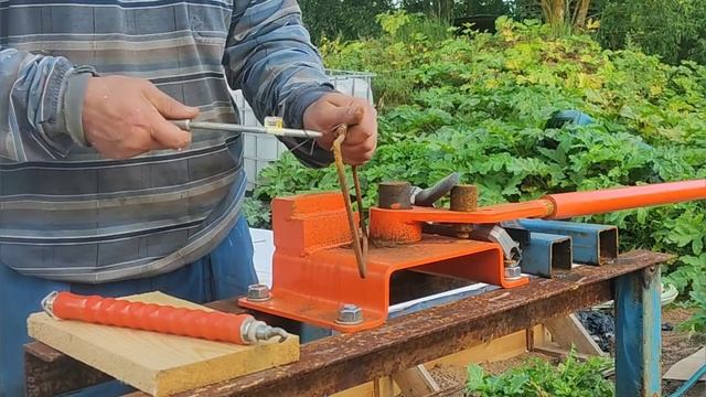 сравнение двух крючков для вязки арматуры (2)