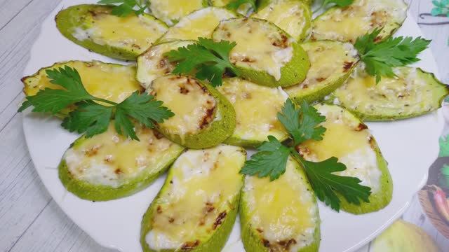Вкуснейшая сезонная закуска из кабачков!