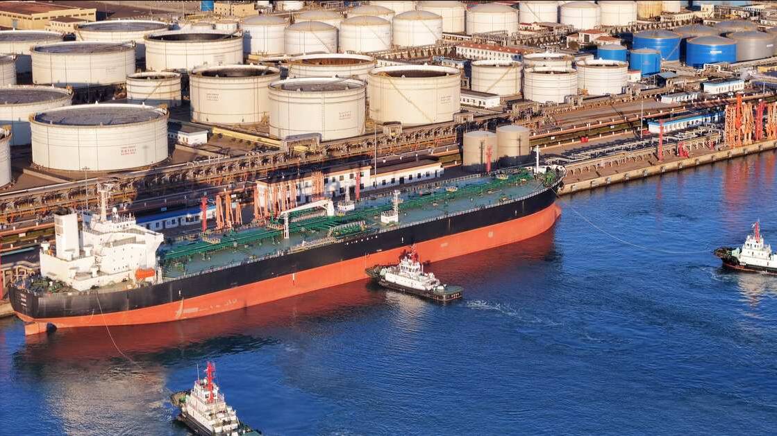 Экономист предрек резкий рост цен на нефть из-за закрытия Ормузского пролива