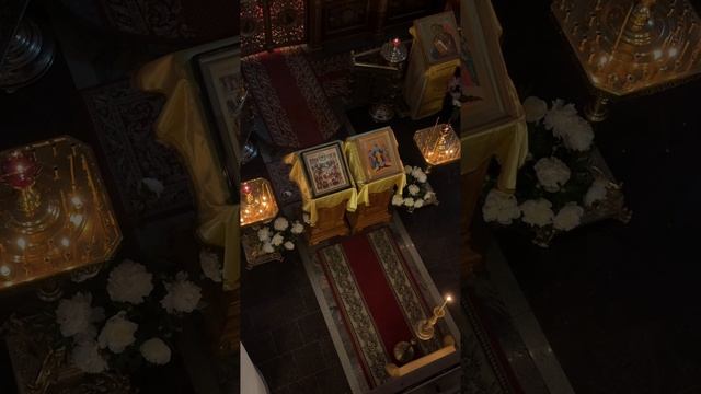 С праздником всех святых в земле Российской просиявших!