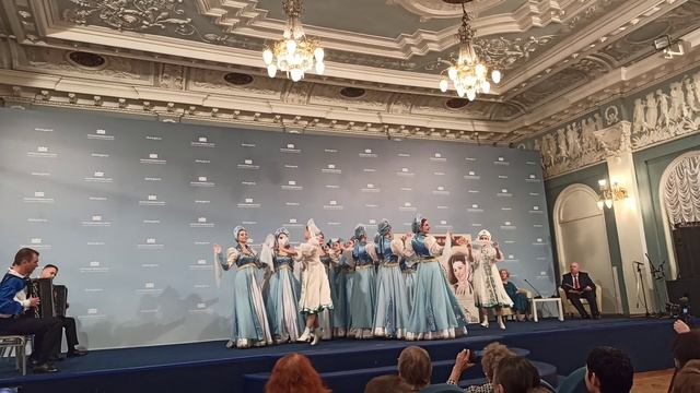 Ансамбль "Воронежские девчата" на сцене Октябрьского зала Дома Союзов. Москва. 23.06.2025.