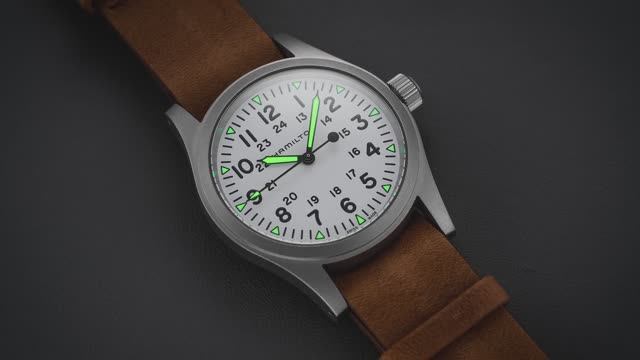 Лучшие полевые часы за 500$ с белым циферблатом - Hamilton Khaki Field Mechanical 38mm