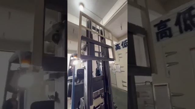 Тест электромобильного погрузчика при минусовой температуре