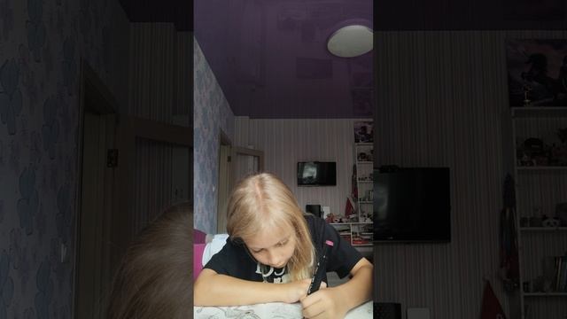 три маркера челлендж
рисовала БЕЛКУ ЛЕТЯГУ