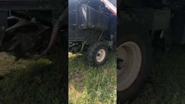 В продаже Комбайны Акрос 595+ три единицы.