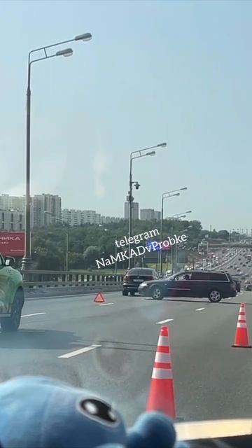 Авария со стороны из пробки