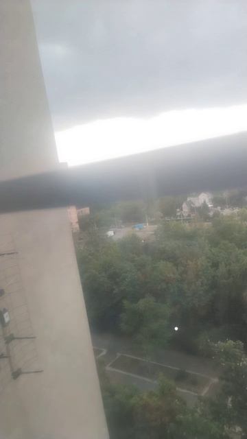 У нас Волгодонске пошол дождь днём