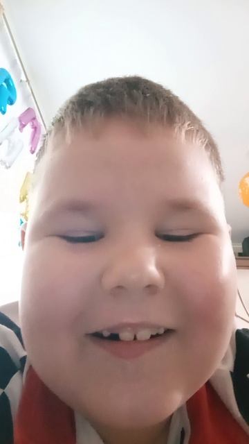подумал, что вода из крана польется, а она полилась сверху.