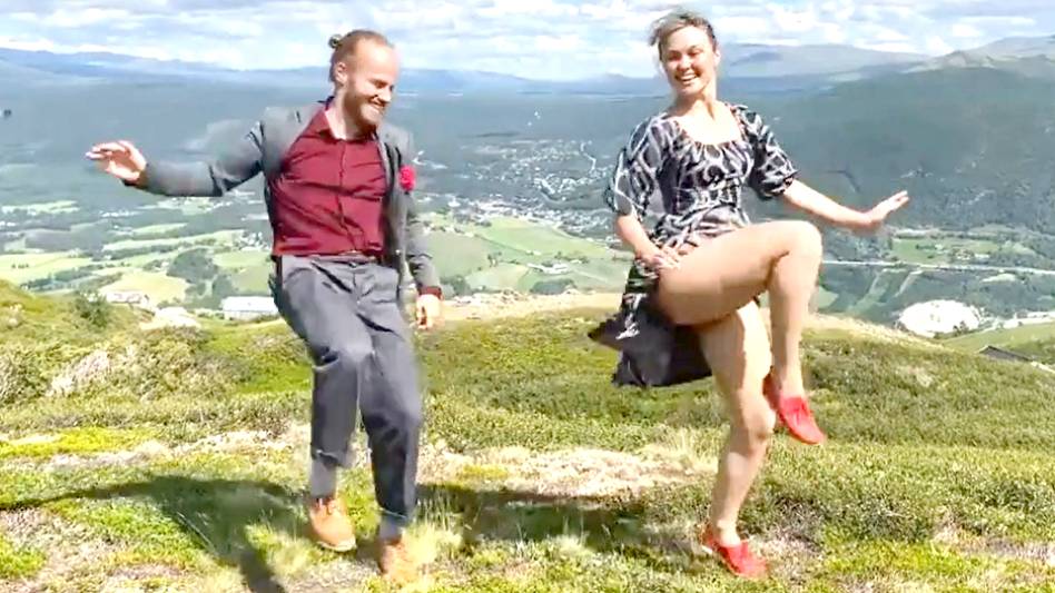 Песня Возможно всё. Танцы
