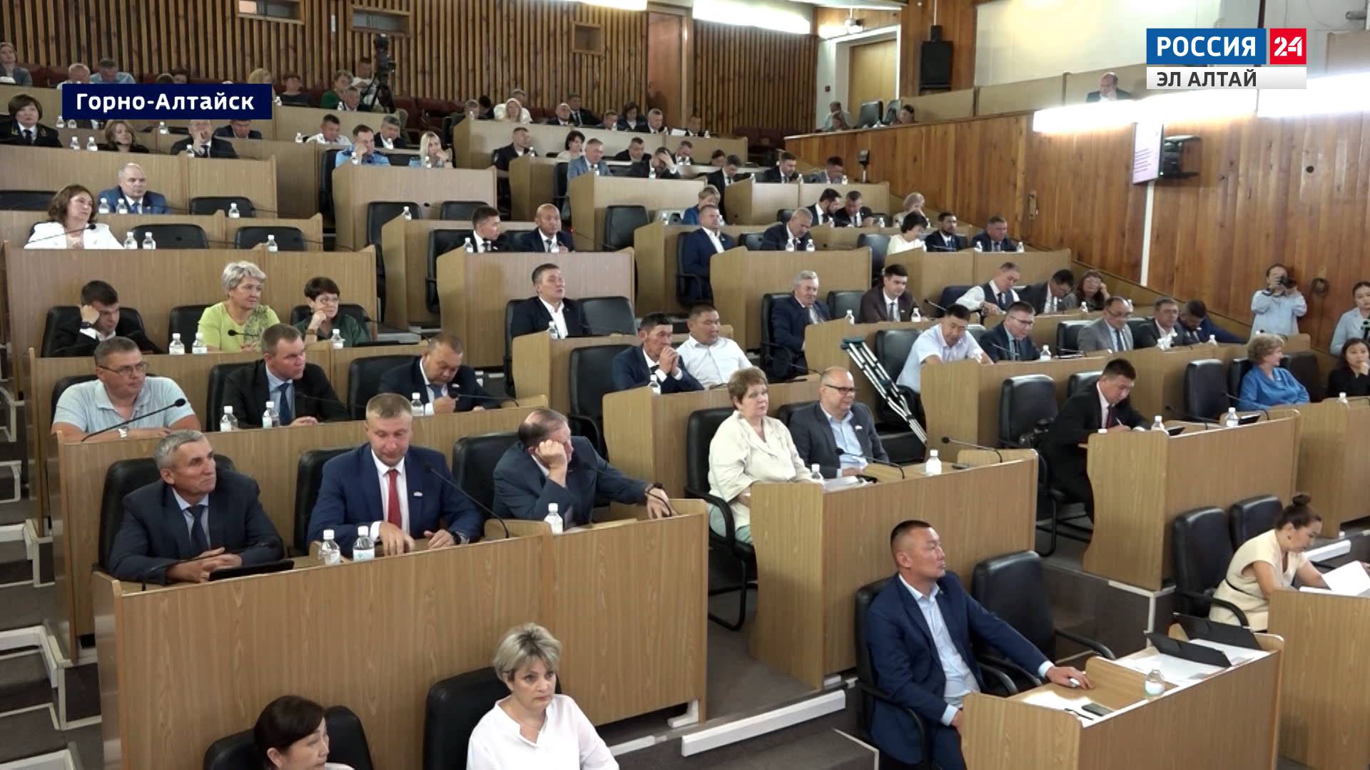 Парламентская сессия: обновление правительства и системные изменения