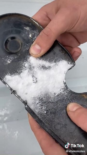 как склеить треснувший пластик