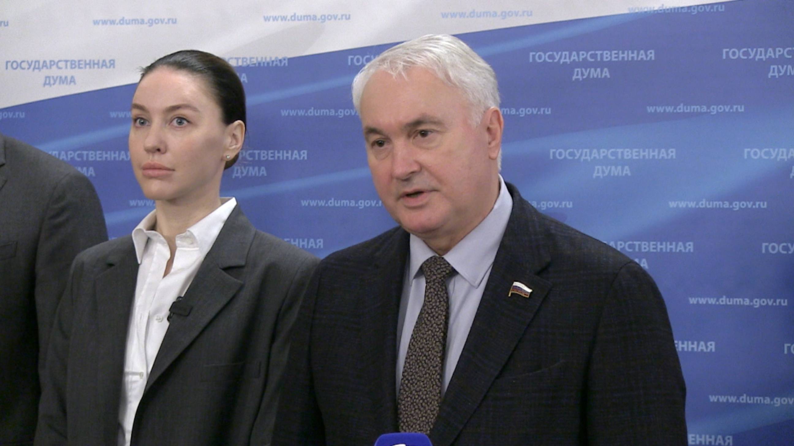 «ЕДИНАЯ РОССИЯ» ПРЕДОСТАВИТ КОМАНДИРАМ ВОИНСКИХ ЧАСТЕЙ ПРАВО ЗАВЕРЯТЬ ДОВЕРЕННОСТИ ДОБРОВОЛЬЦЕВ