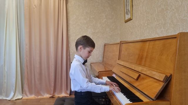 Стоянов Этюд до мажор,исп.Российский Олег