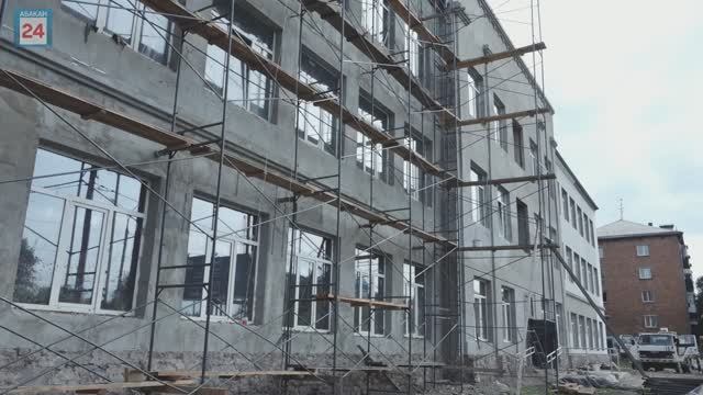 Подрядчик, ведущий капремонт 10 школы Абакана, рискует сорвать срок сдачи объекта