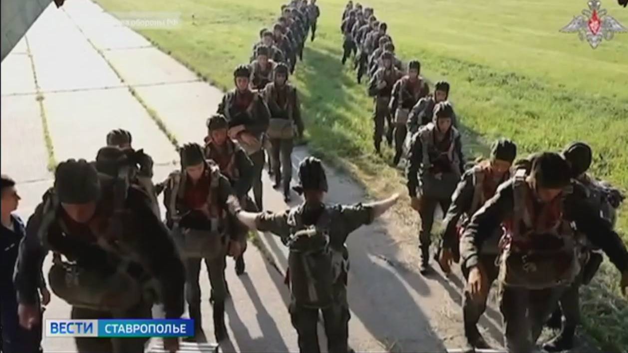 На Ставрополье молодые люди могут поступить в любой военный вуз страны