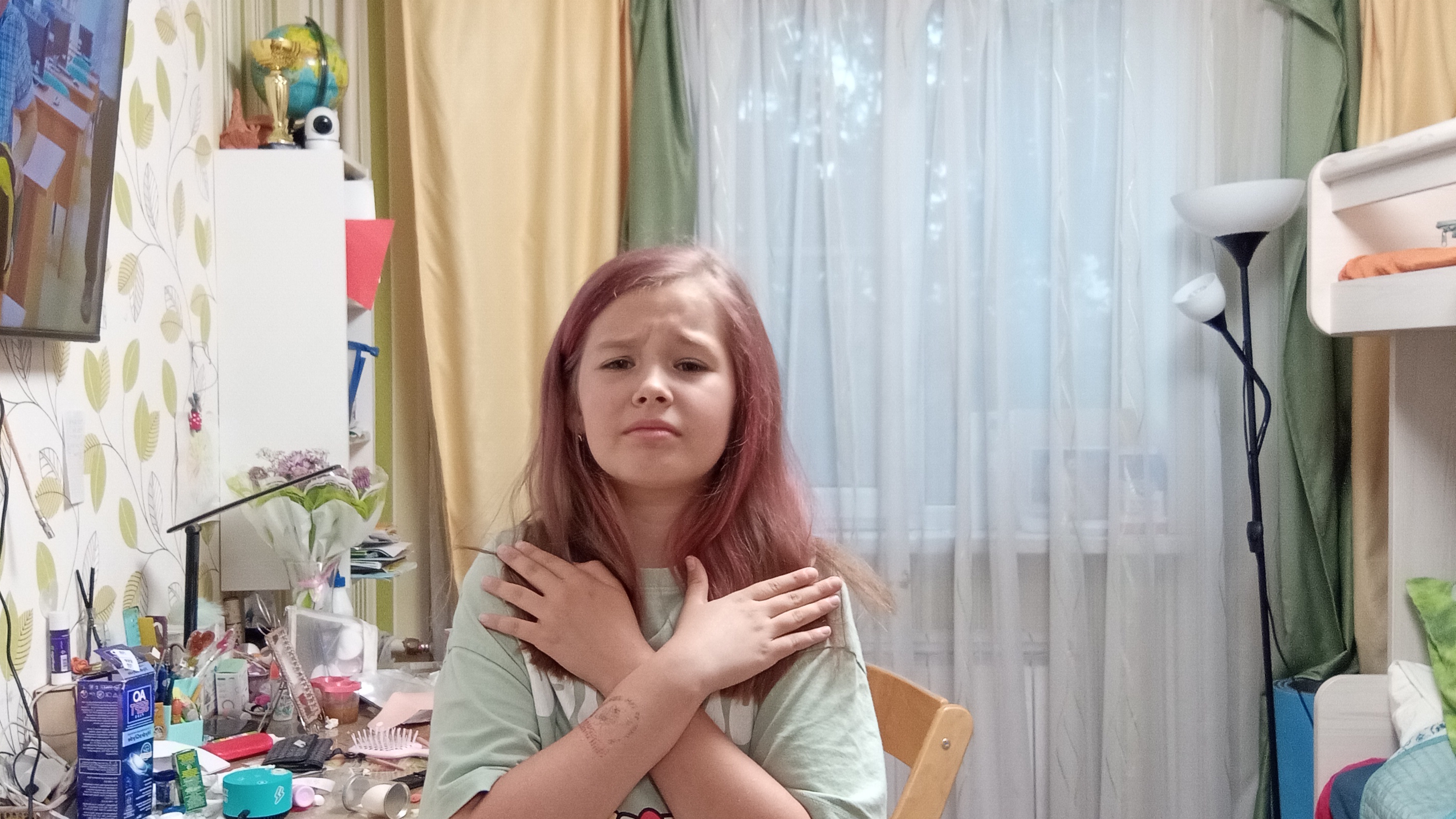 Танцую под Камин песню танец сама придумала