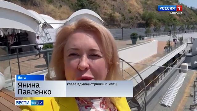 В Ялте открыли обновлённый пляж «Изумрудный» на месте старого пляжа пансионата «Донбасс»