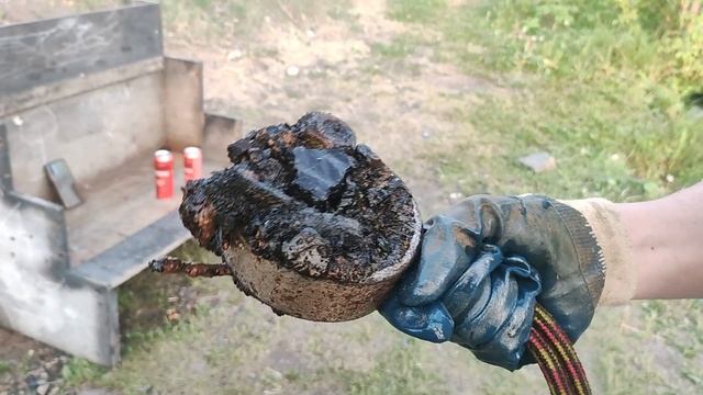 Сенсации не случилось Добыли металл из реки Отпразновали на полную)))