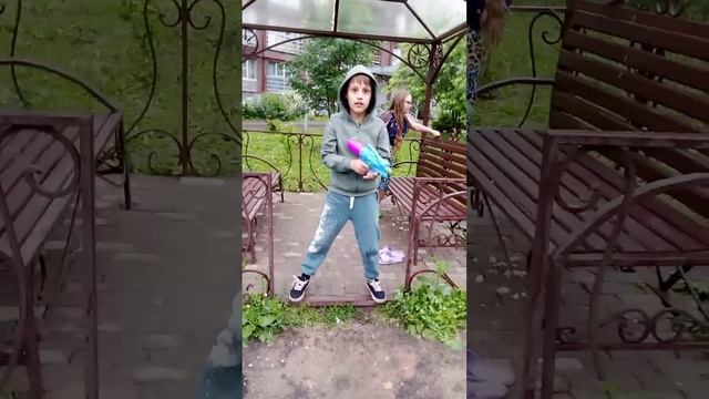 полу-фильм полу-косплей на мёртвые рельсы