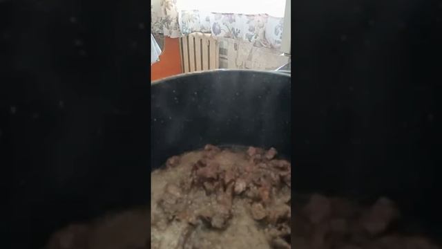 вкусный ужин или обед.