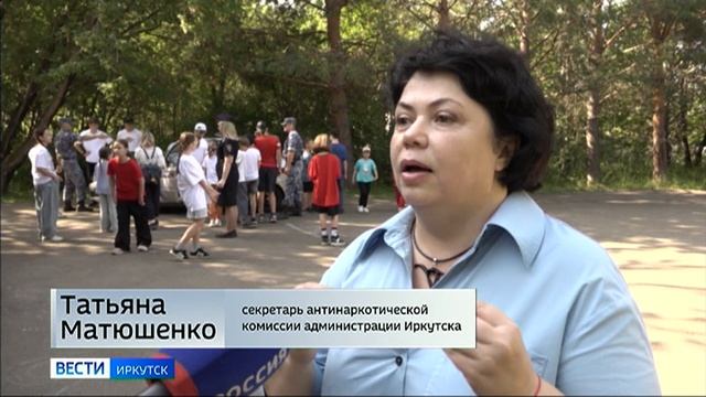 Утреннюю зарядку провели росгвардейцы для воспитанников детского лагеря Байкал