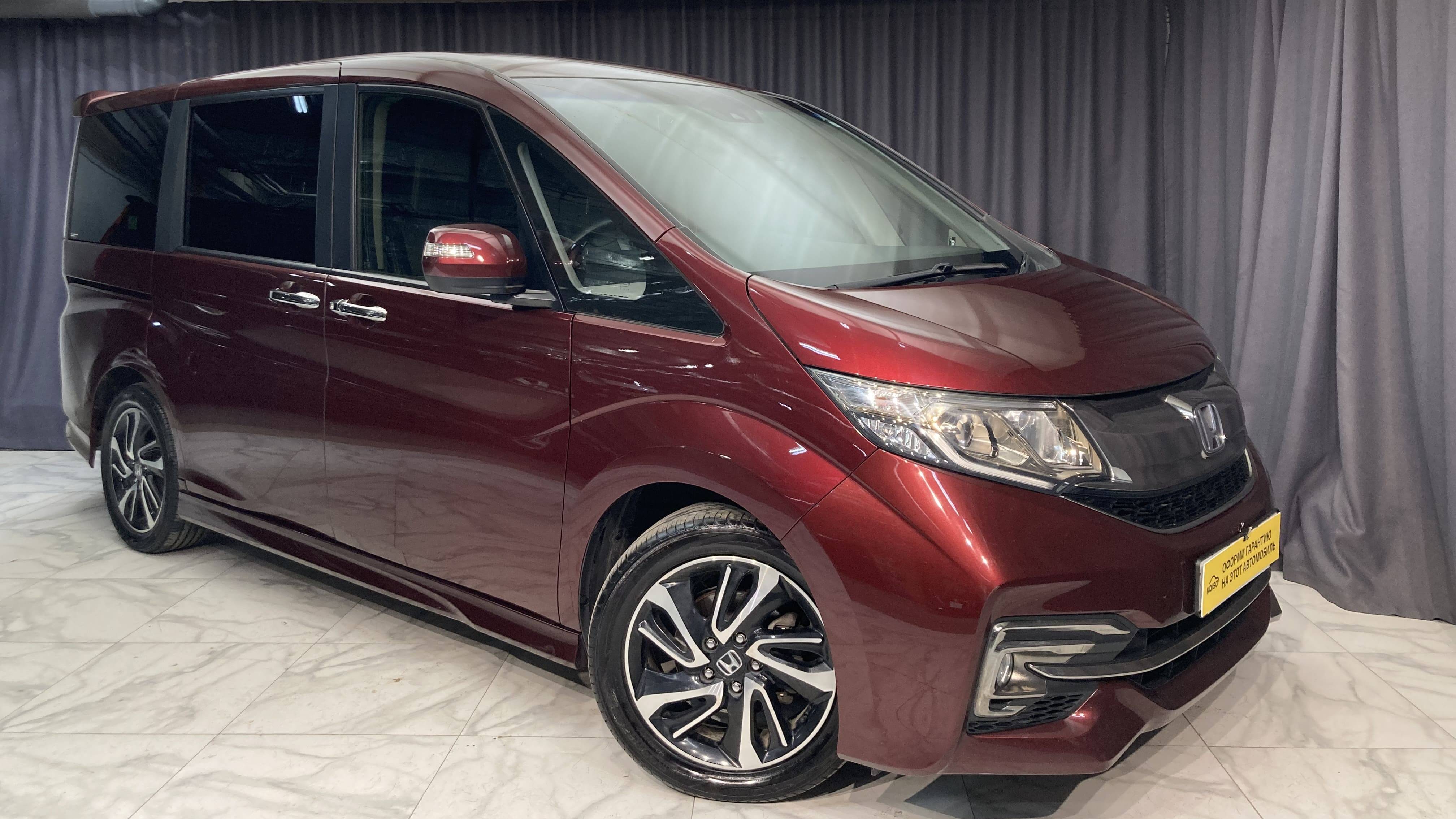 Honda Stepwgn, 2015 год в Новосибирске