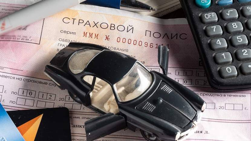 Власти хотят штрафовать водителей без ОСАГО по камерам без переходного периода