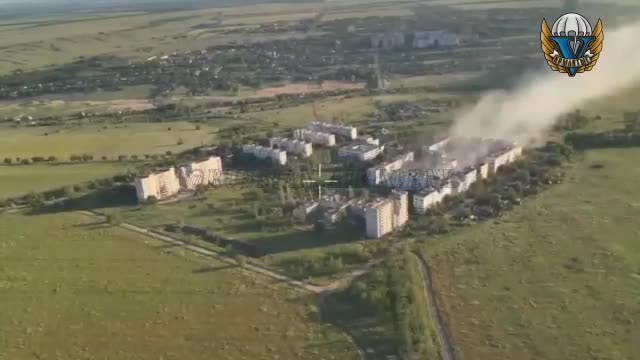 Удар 1500 кг планирующей бомбой по позиции ВСУк на Запорожском направлении, г. Степногорск.
