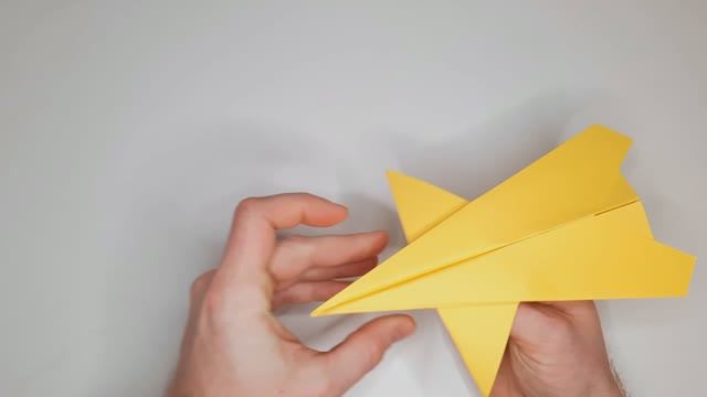 Как сделать бумажный самолетик из листа А4
