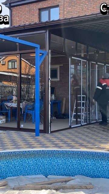 Монтаж раздвижной алюминиевой системы. Остекления зоны барбекью.
