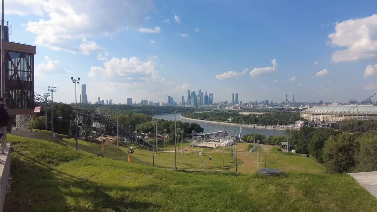 Впервые в жизни прокатились на зиплайне!