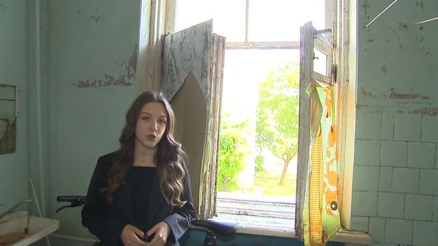 Жители дома на улице Энгельса жалуются на разрушающийся фасад здания